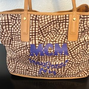 MCM reversible tote bag. Excellent condition small pouch included.